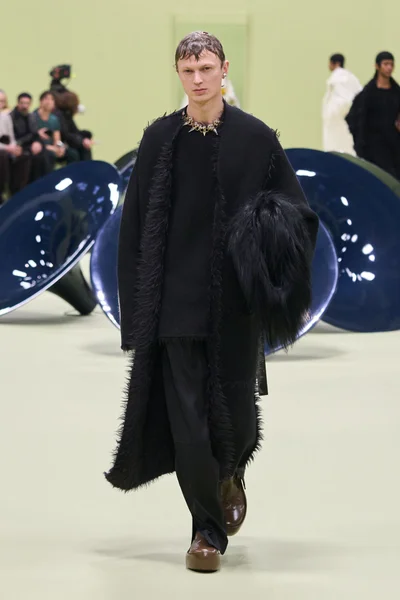 Look 37